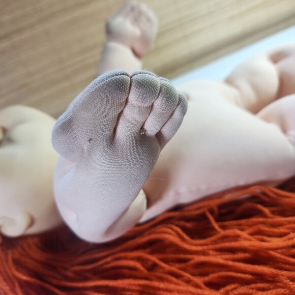 Cabbage Patch Kid Doll Poseable with Orange Yarn Hair Green Eyes 1978 1983 OAA - Picture 4 of 13